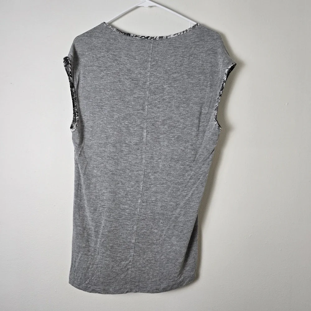 Tahari Sleeveless Top Womens Small Gray Shirt - Picture 3 of 8